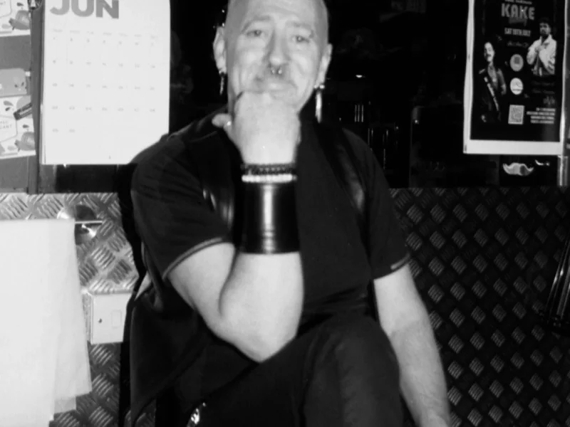 Al Fartukh – B&W Test